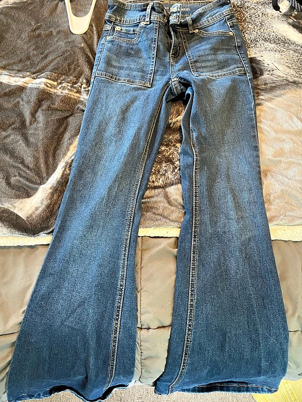 No Boundaries Front Patch Pocket Flare Jeans Women's Blue